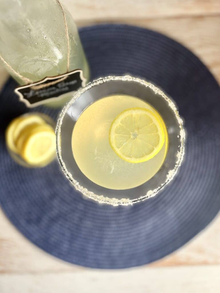 Refreshing Lemon Drop Martini with Lemon Slice Garnish.