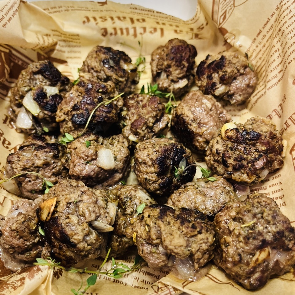 Onion and garlic meatballs