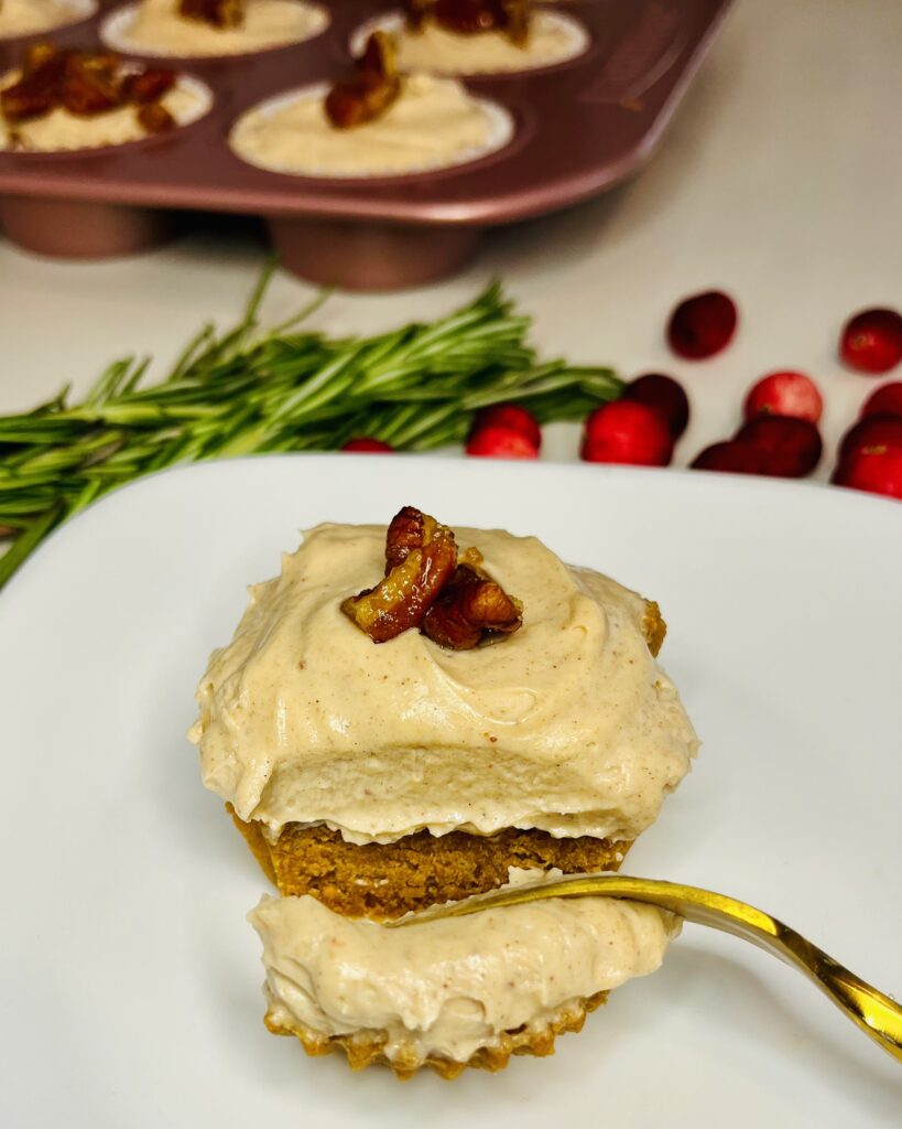 Mini Gingerbread Cheesecakes