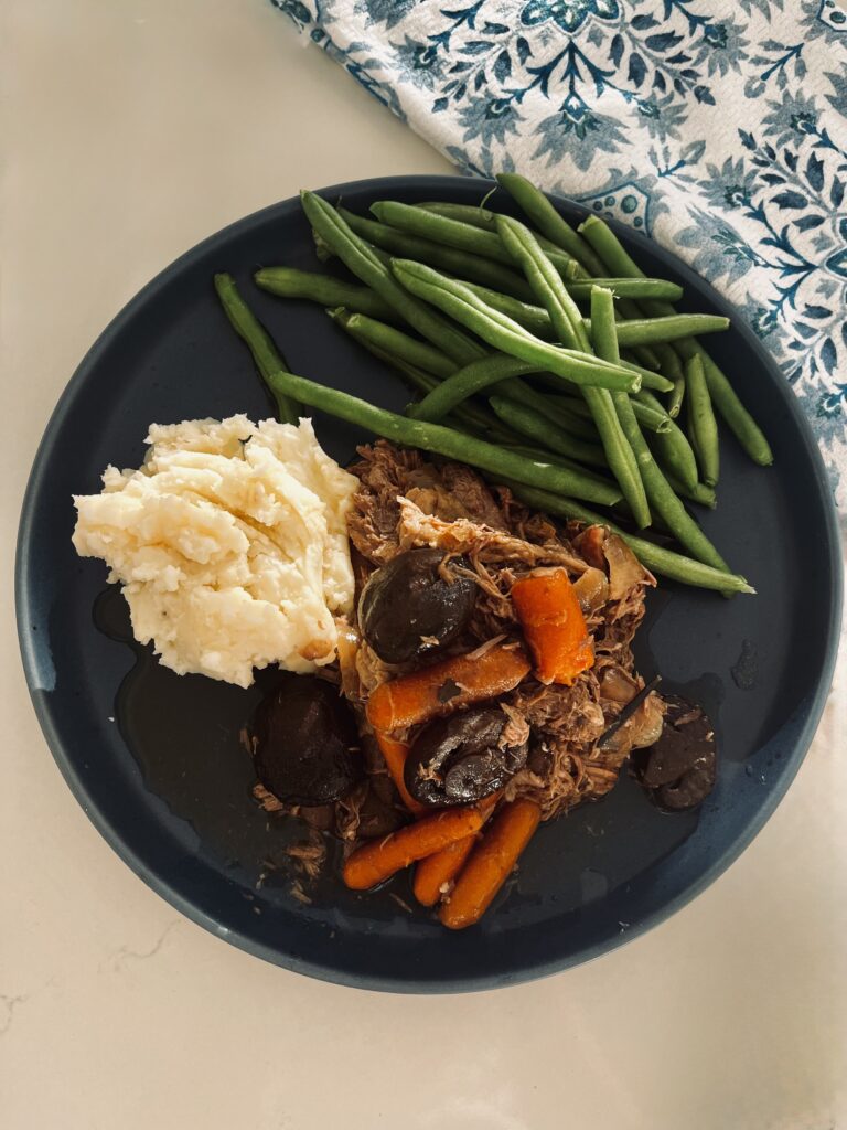 Slow Cooker Pot Roast with Mushrooms and Carrots