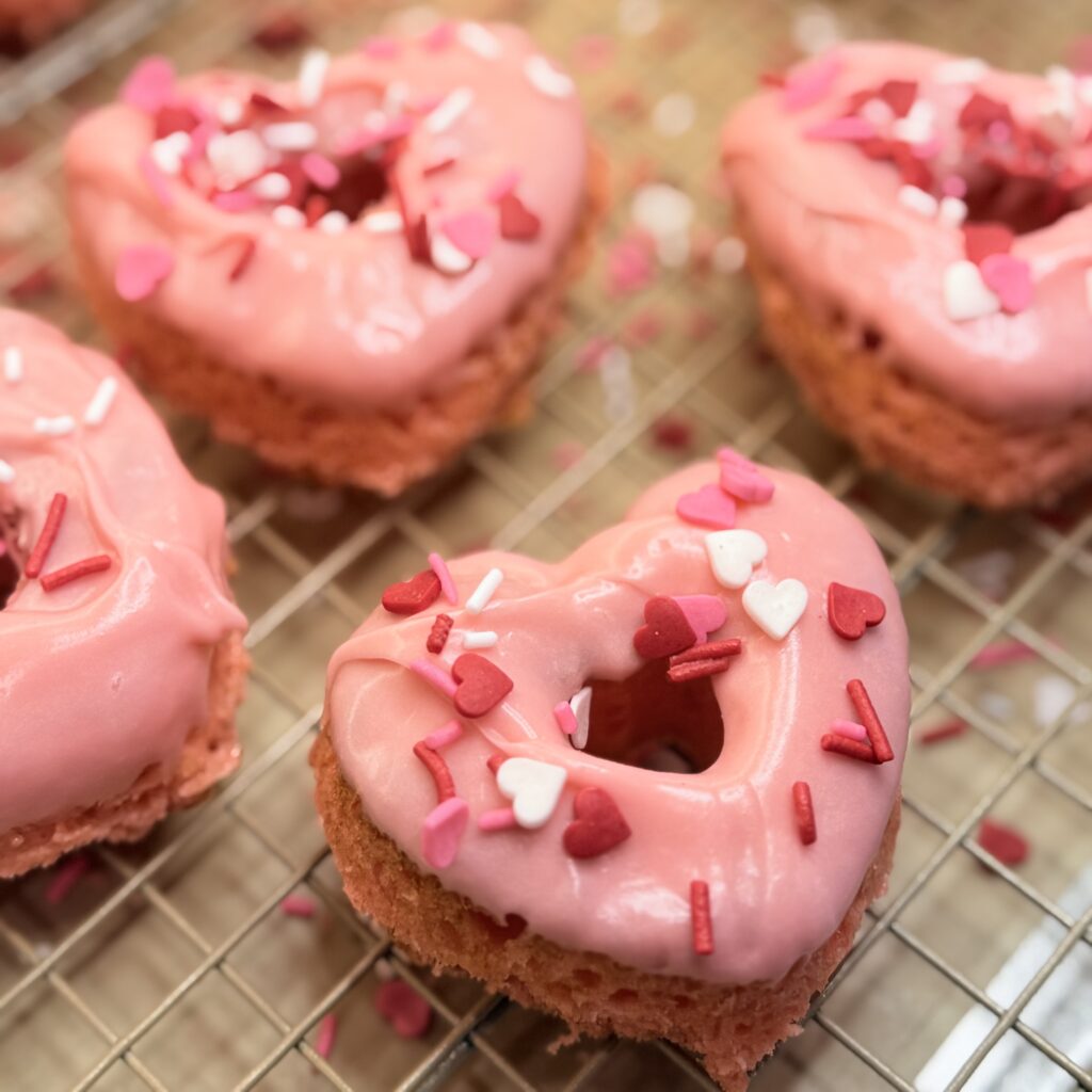 Love-Stuck Donuts with Sprinkles!