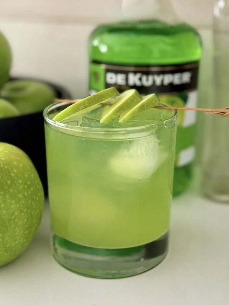 Easy Sour Apple Margarita