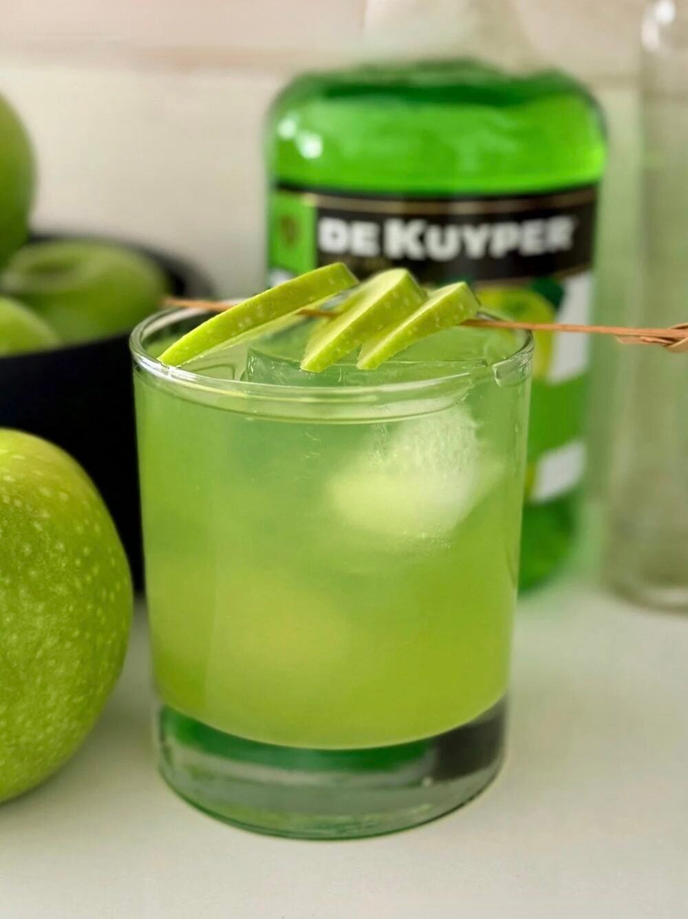 Easy Sour Apple Margarita